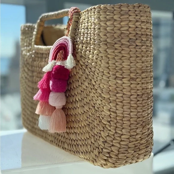 Stylish Hand crafted Woven Tote Bag - Picture 3 of 7